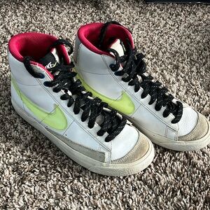 Boys Nike blazers size 6Y